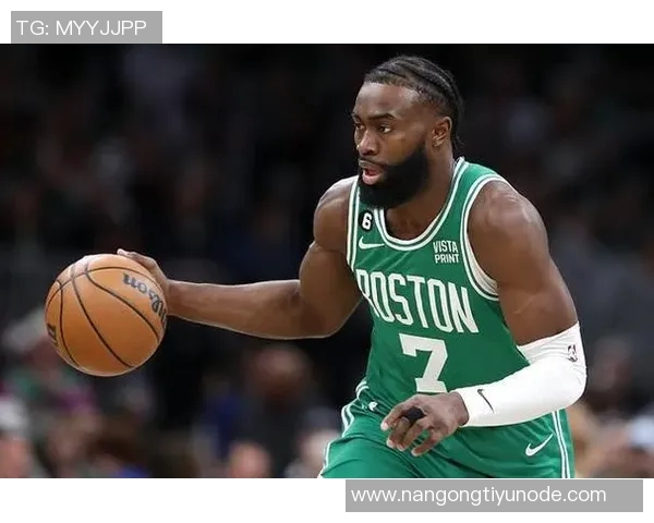 杰伦布朗第三节火力全开8投4中并罚球全中狂砍17分助力球队反击